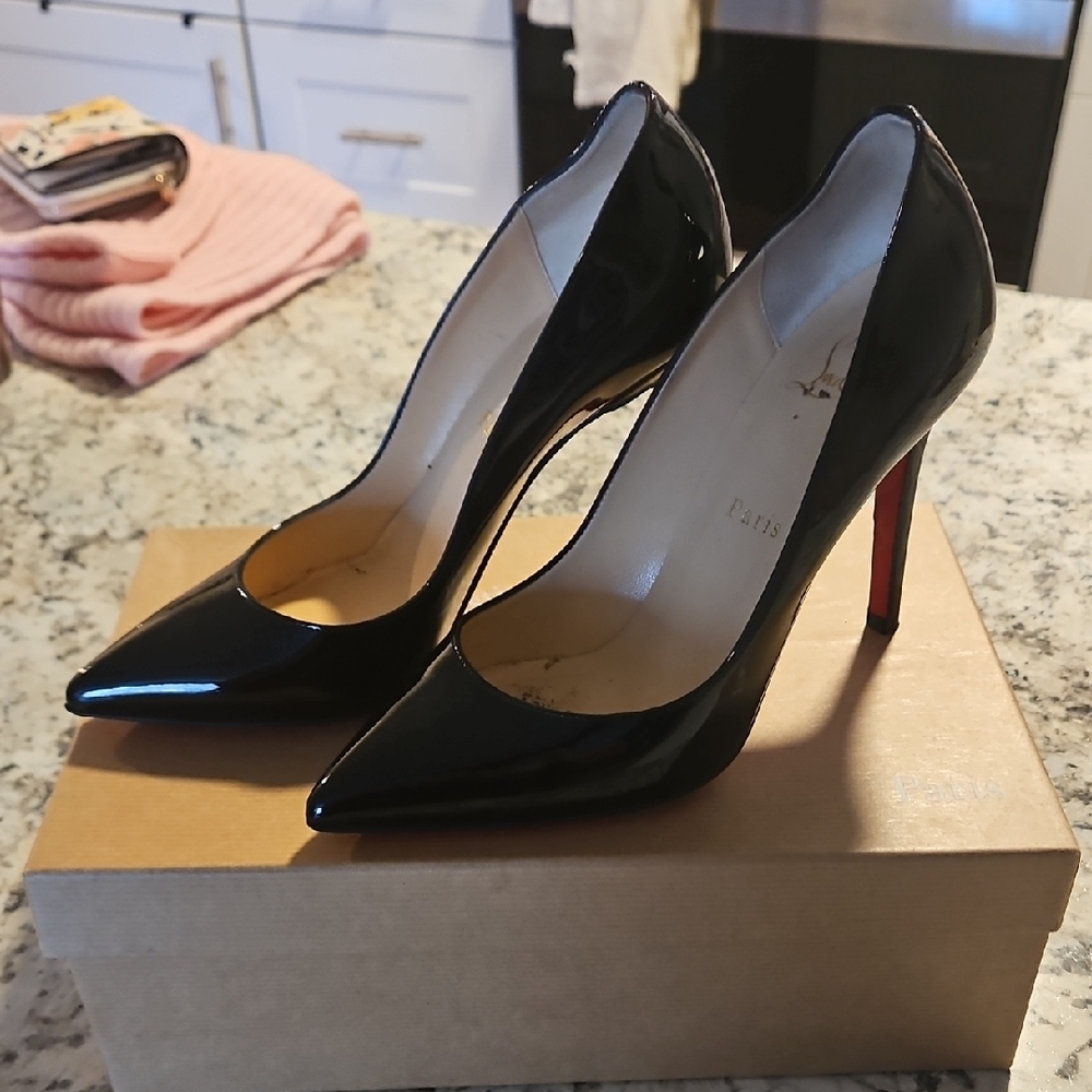 Christian Louboutin Black Glossy Leather Pigalle 100mm Stiletto Pumps